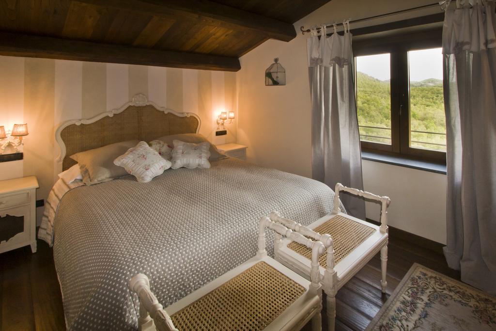 Agriresort Le Porcine Bolsena Szoba fotó